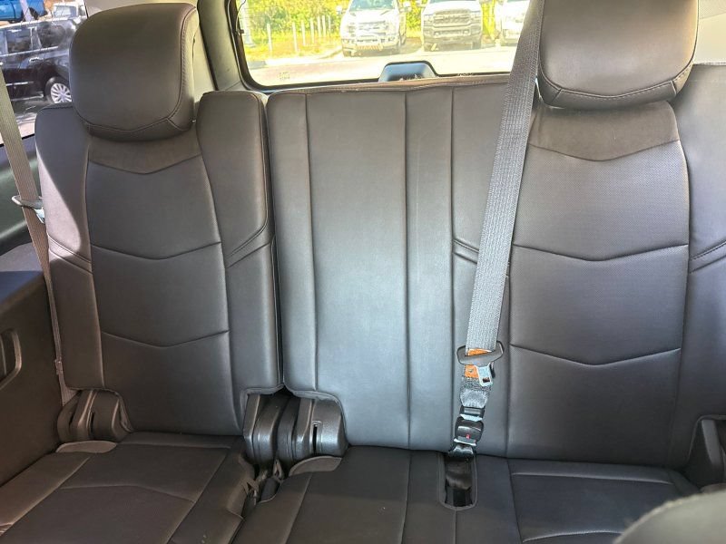 Used 2018 Cadillac Escalade ESV Premium Luxury RWD image 26