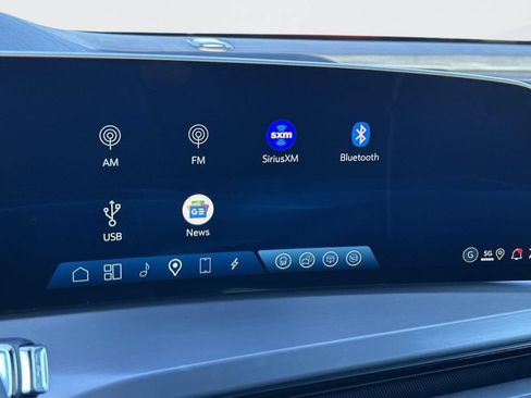 New 2026 Cadillac Vistiq Platinum AWD/4WD image 15