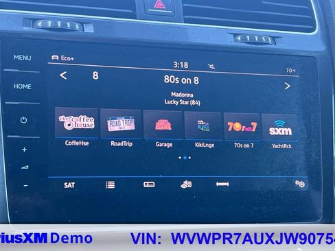 Used 2018 Volkswagen e-Golf SEL Premium image 29