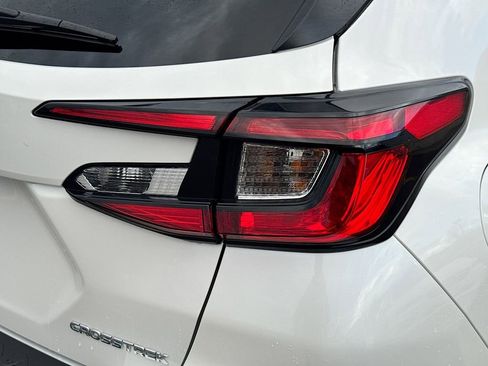 Certified 2025 Subaru Crosstrek 2.5i Limited w/ Crosstrek Mirror Package image 35