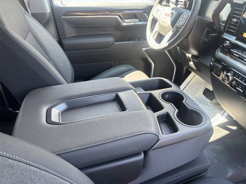 New 2026 GMC Sierra 1500 Elevation image 19