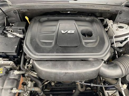 Used 2018 Jeep Grand Cherokee Altitude image 22