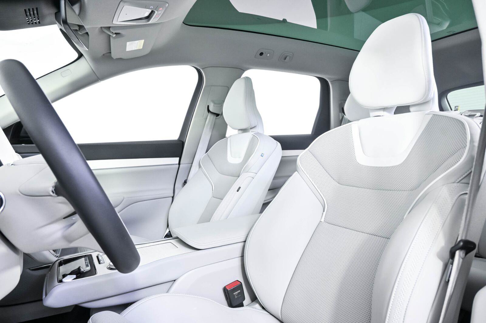 Certified 2025 Volvo EX90 Ultra AWD/4WD image 5