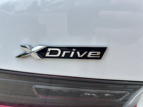 Used 2023 BMW 330i xDrive Sedan w/ Premium Package AWD/4WD image 7