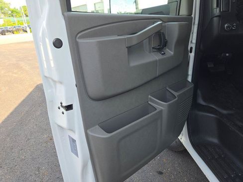New 2026 Chevrolet Express 3500 w/ Power Convenience Package RWD image 19