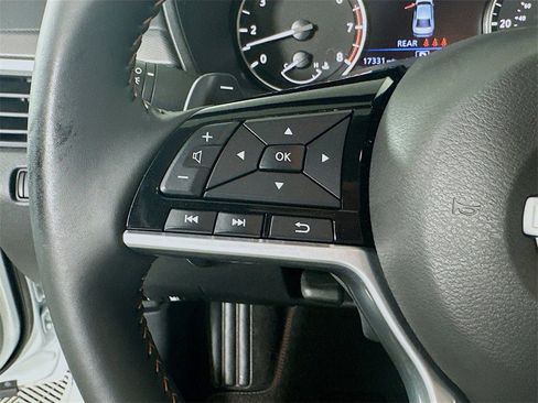 Used 2025 Nissan Altima 2.5 SR image 23