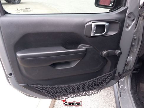 Used 2018 Jeep Wrangler Unlimited Sport image 16