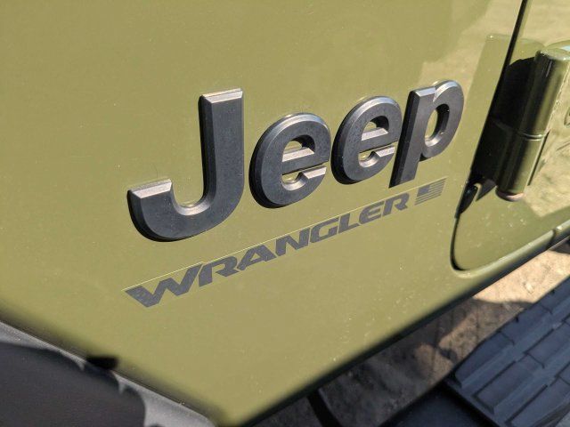 Used 2023 Jeep Wrangler Sport AWD/4WD image 3
