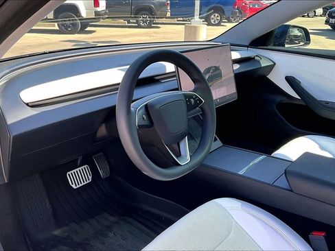 Used 2024 Tesla Model 3 Standard Range RWD image 13