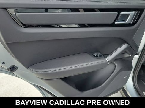 Used 2022 Porsche Cayenne S AWD/4WD image 20