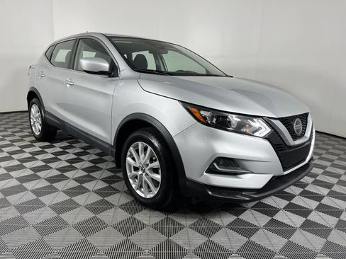 Used 2020 Nissan Rogue Sport S w/ Appearance Package FWD image 3