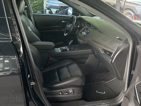 Certified 2023 Cadillac XT4 Sport FWD image 6