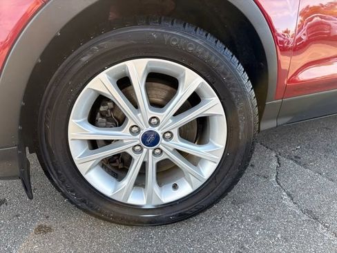 Used 2017 Ford Escape SE AWD/4WD image 9