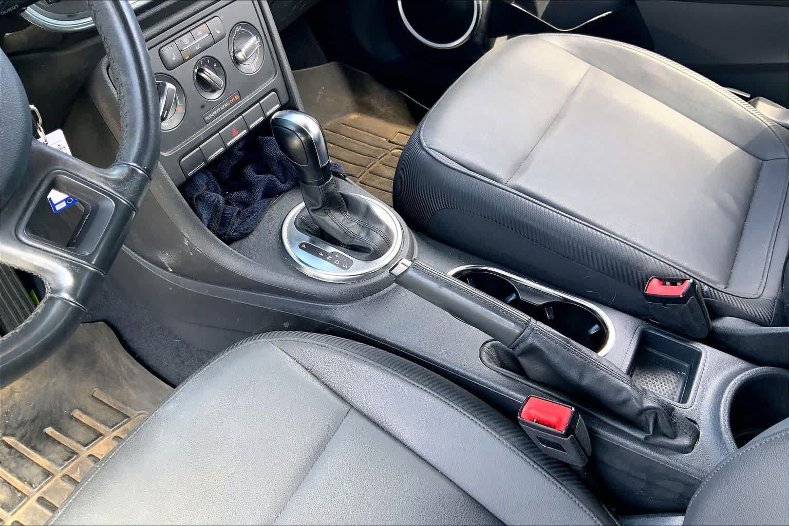 Used 2013 Volkswagen Beetle 2.5 FWD image 15
