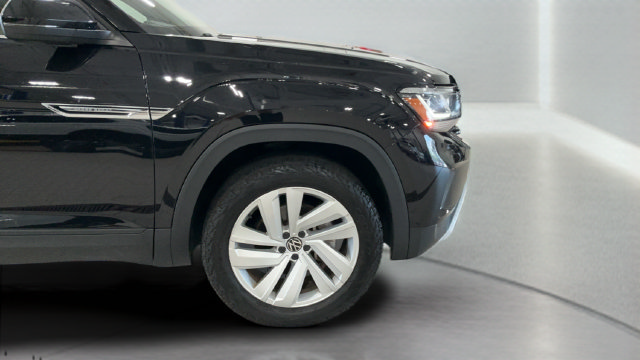 Certified 2022 Volkswagen Atlas Cross Sport SE AWD/4WD image 33