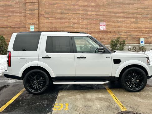 Used 2016 Land Rover LR4 HSE image 17