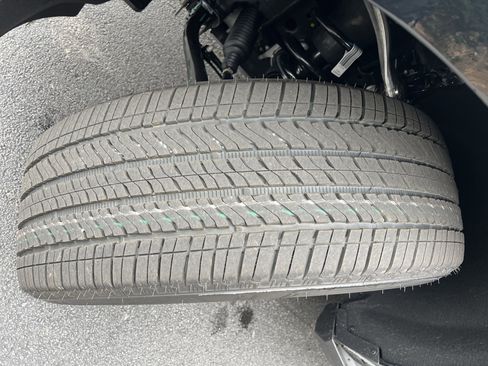 New 2026 Chevrolet Tahoe LS image 12