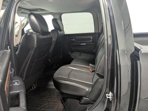 Used 2018 RAM 1500 Laramie w/ Convenience Group AWD/4WD image 24