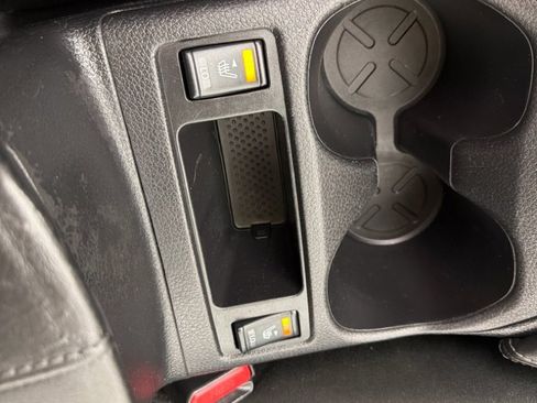 Used 2017 Nissan Rogue SL image 19