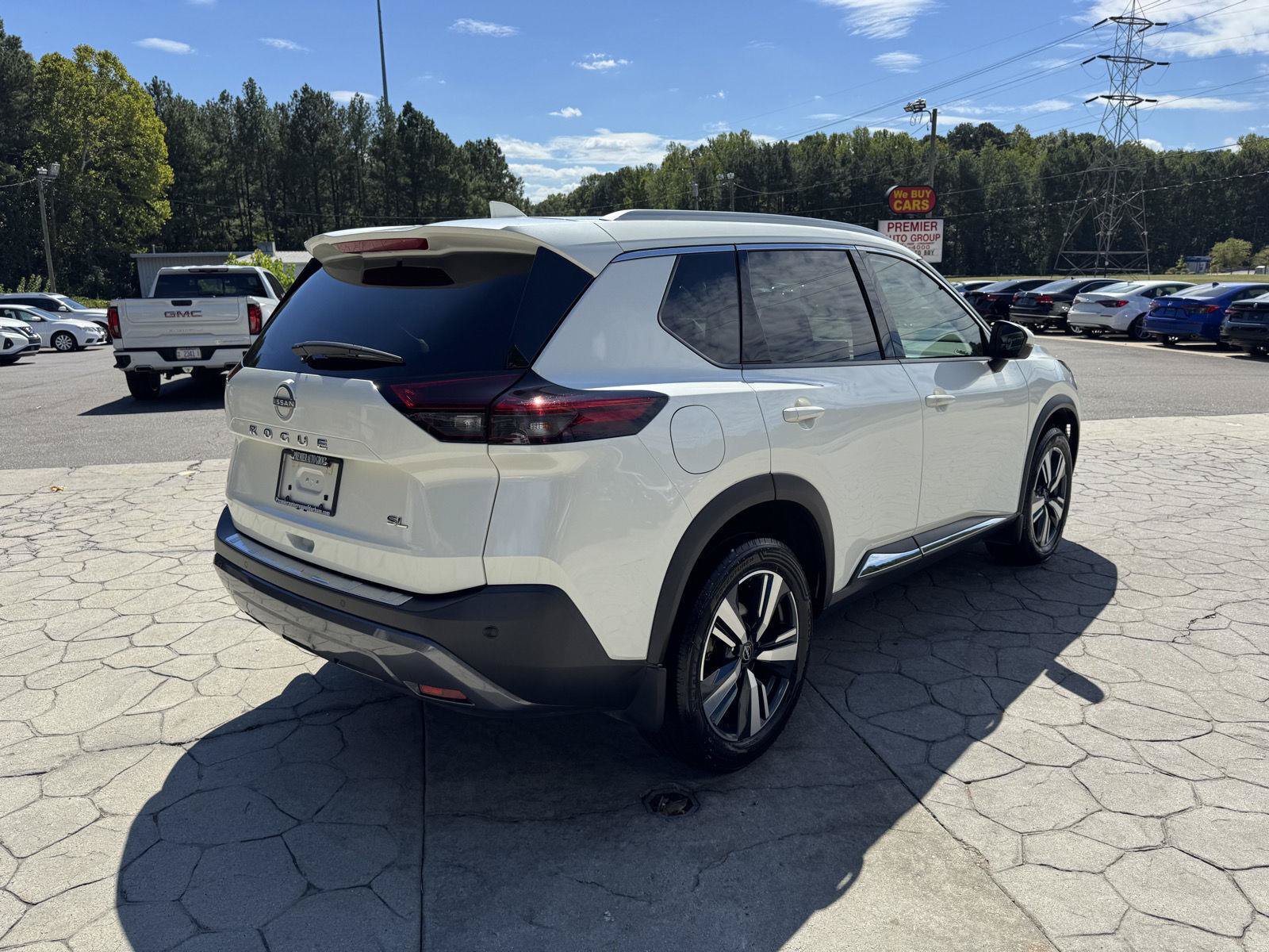 Used 2023 Nissan Rogue SL FWD image 14