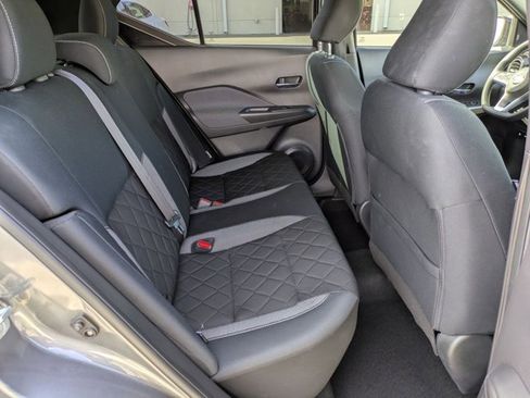 Used 2020 Nissan Kicks SV image 19