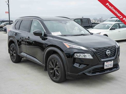 Used 2023 Nissan Rogue SV w/ SV Premium B Package FWD image 3