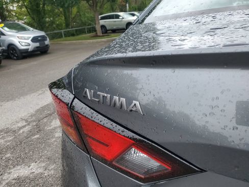Certified 2025 Nissan Altima 2.5 SV FWD image 6