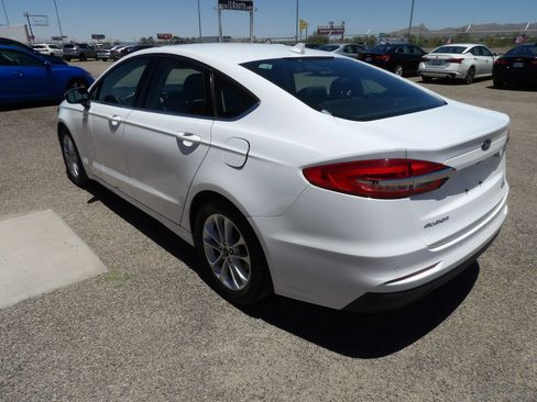 Used 2019 Ford Fusion SE FWD image 6