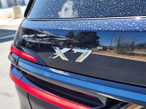 Used 2025 BMW X7 xDrive40i w/ Executive Package image 23