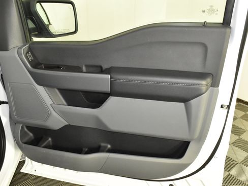 Used 2022 Ford F150 XLT image 42