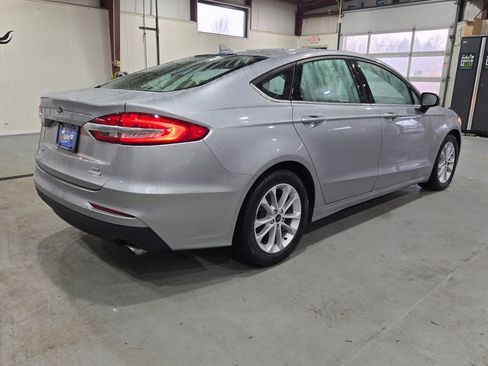 Used 2020 Ford Fusion SE image 15