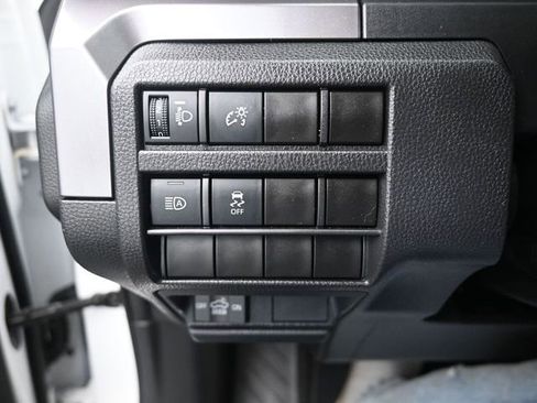 Used 2025 Toyota Tacoma TRD Off-Road AWD/4WD image 33