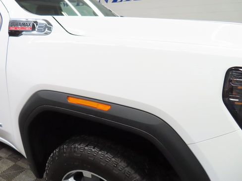 Used 2025 GMC Sierra 2500 SLE image 25