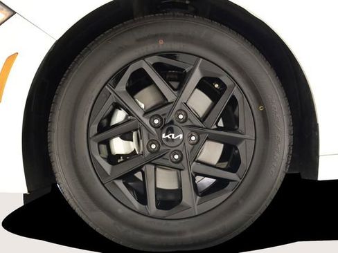 Used 2025 Kia K5 LXS image 8