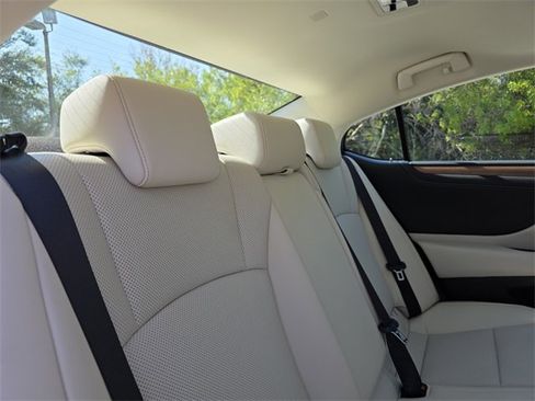 New 2025 Lexus ES 350 w/ Premium Package image 14