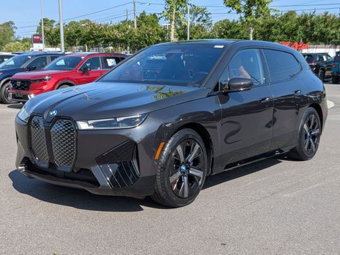 Used 2023 BMW iX xDrive50 w/ Premium Package AWD/4WD image 7