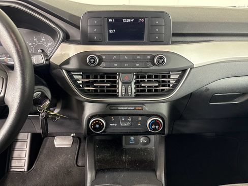 Certified 2022 Ford Escape S FWD image 28