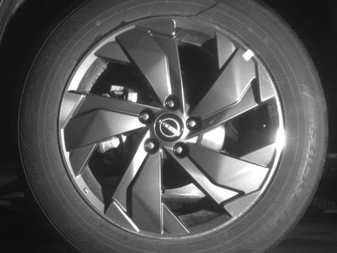 Used 2025 Nissan Rogue SV image 12