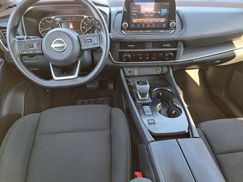 Used 2023 Nissan Rogue S image 18