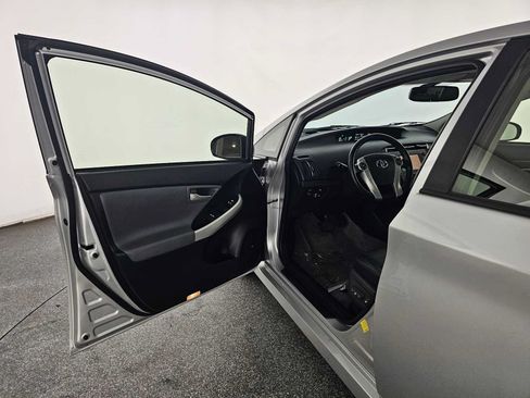 Used 2015 Toyota Prius Prime Advanced FWD image 20