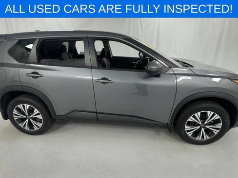 Used 2022 Nissan Rogue SV AWD/4WD image 2