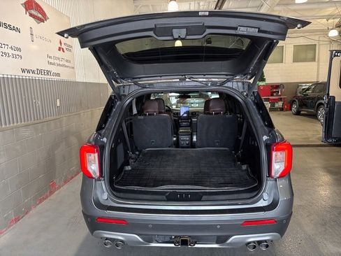 Used 2021 Ford Explorer Platinum w/ Equipment Group 601A image 10