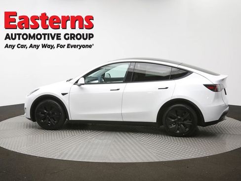 Used 2022 Tesla Model Y Long Range image 56