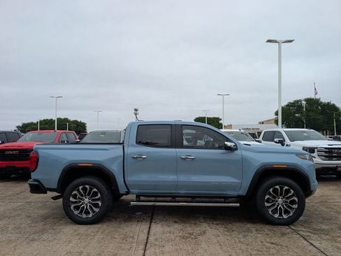 New 2026 GMC Canyon Denali AWD/4WD image 3