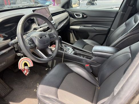 Used 2022 Jeep Compass Latitude FWD image 7