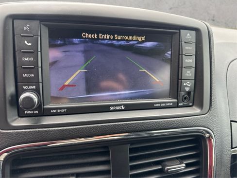 Used 2019 Dodge Grand Caravan SXT FWD image 32