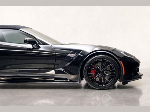 Used 2019 Chevrolet Corvette Z06 RWD image 6