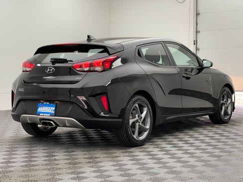 Used 2019 Hyundai Veloster 2.0 FWD image 6