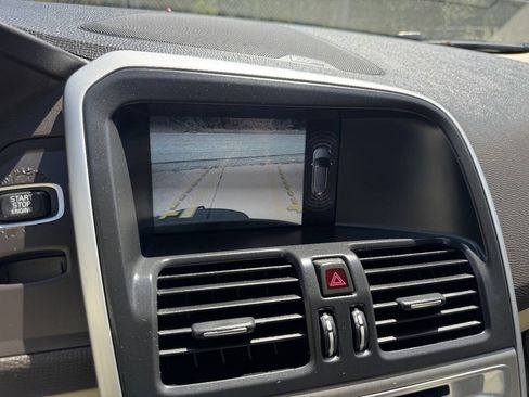 Used 2012 Volvo XC60 T6 AWD/4WD image 12