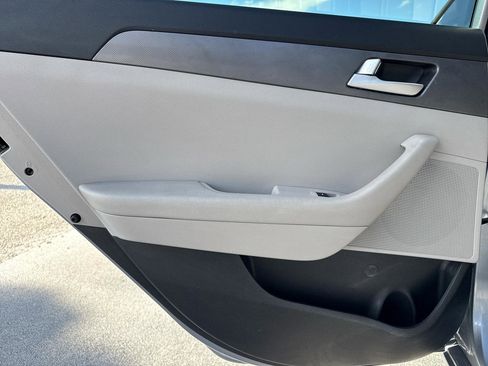 Used 2016 Hyundai Sonata SE FWD image 25